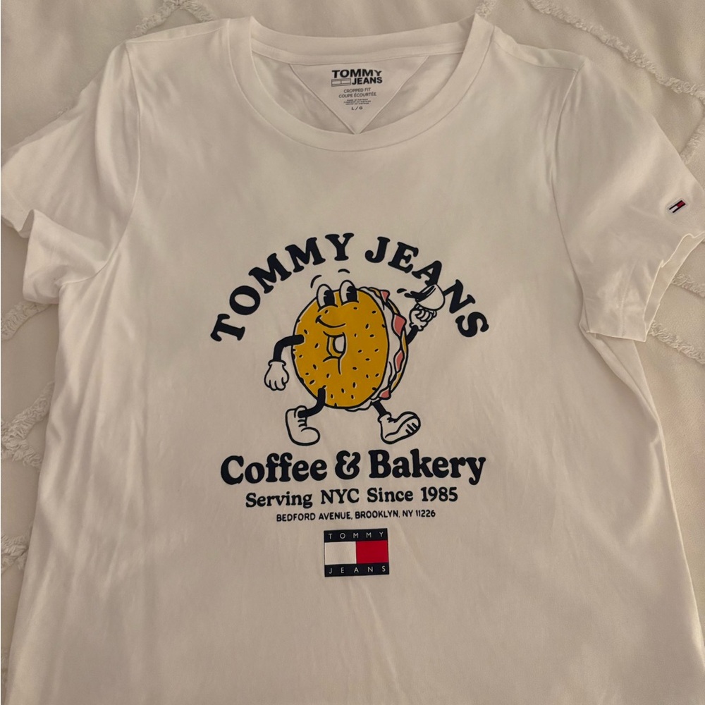 Tommy Hilfiger White Cropped Tee